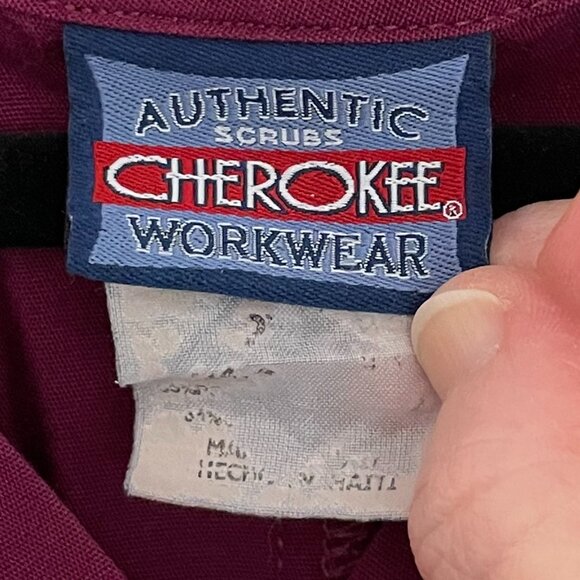 EUC Cherokee Workwear Plum Purple 2X Scrub Top - Picture 4 of 4